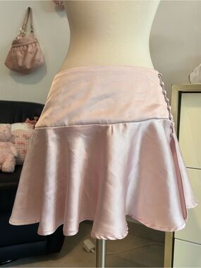 Forever21 Satin Flared Mini Skirt in Light Pink